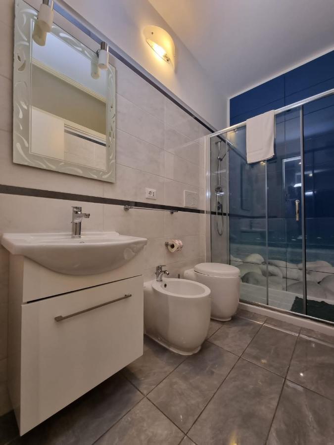 Apartments Amica Таранто Екстериор снимка