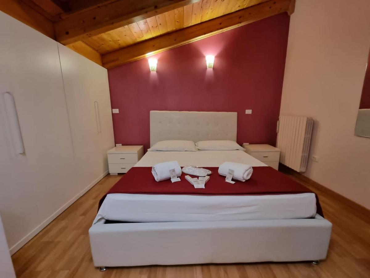 Apartments Amica Таранто Екстериор снимка